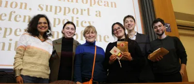 Photo de groupe des étudiants organisateurs
